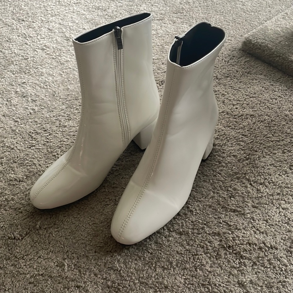 Rounded Square Toe Boots